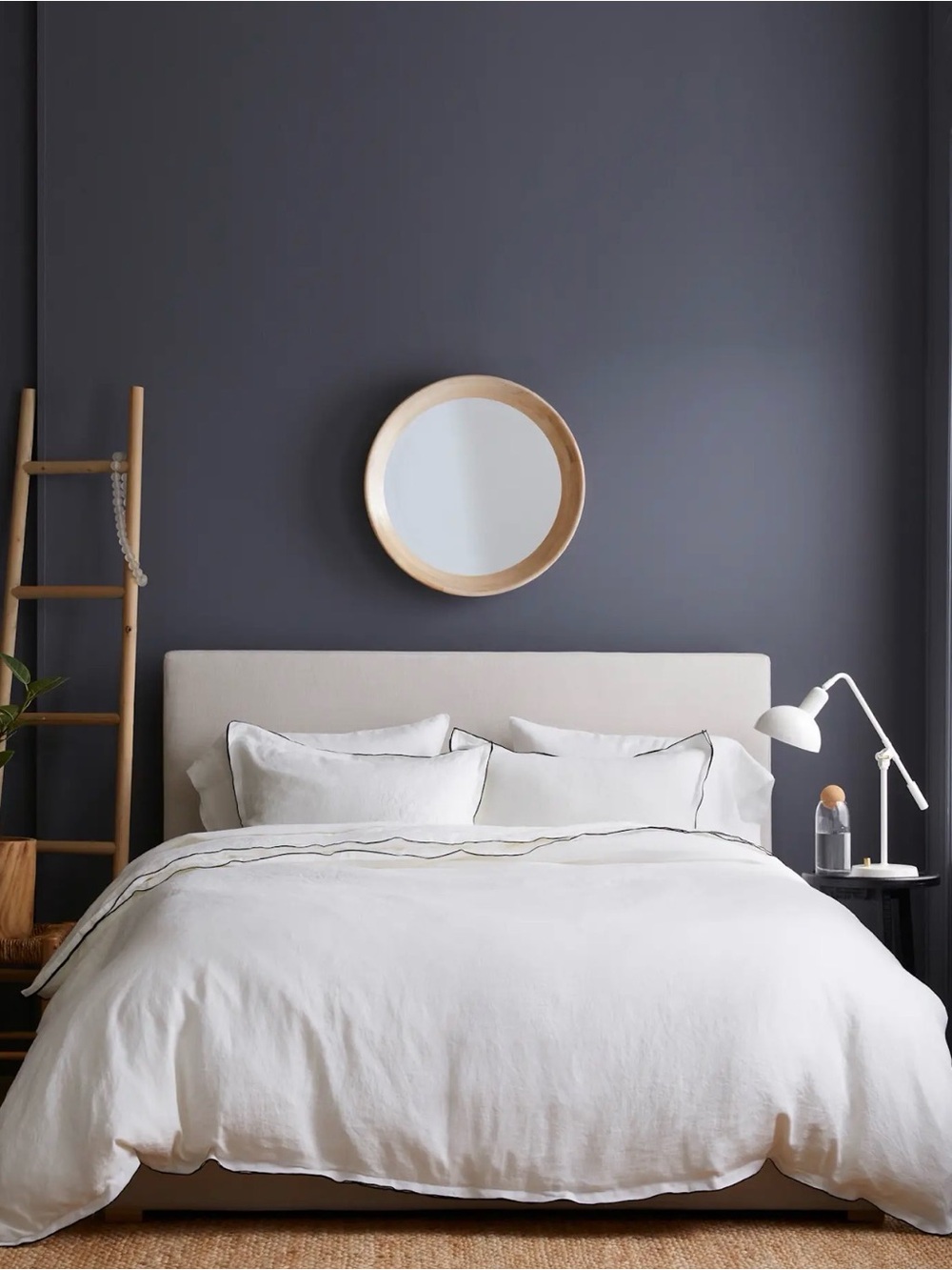 NWOT European Linen White Duvet Cover Set with Navy Piping - Retail $190